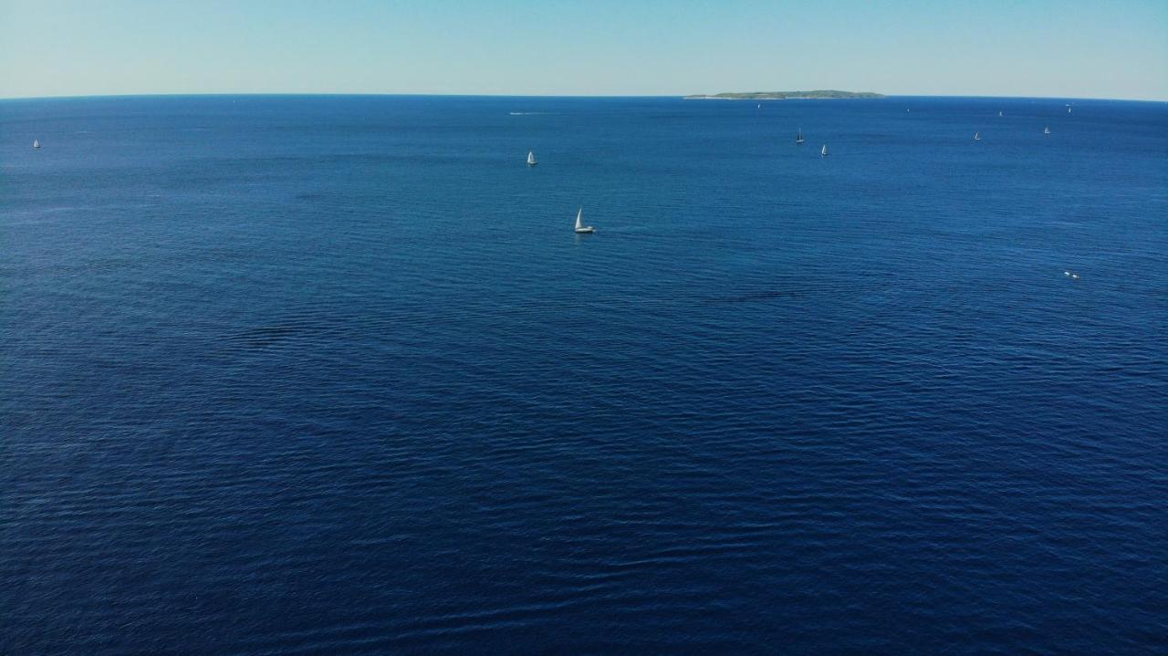 Apartmani Loreta Mali Losinj Luaran gambar