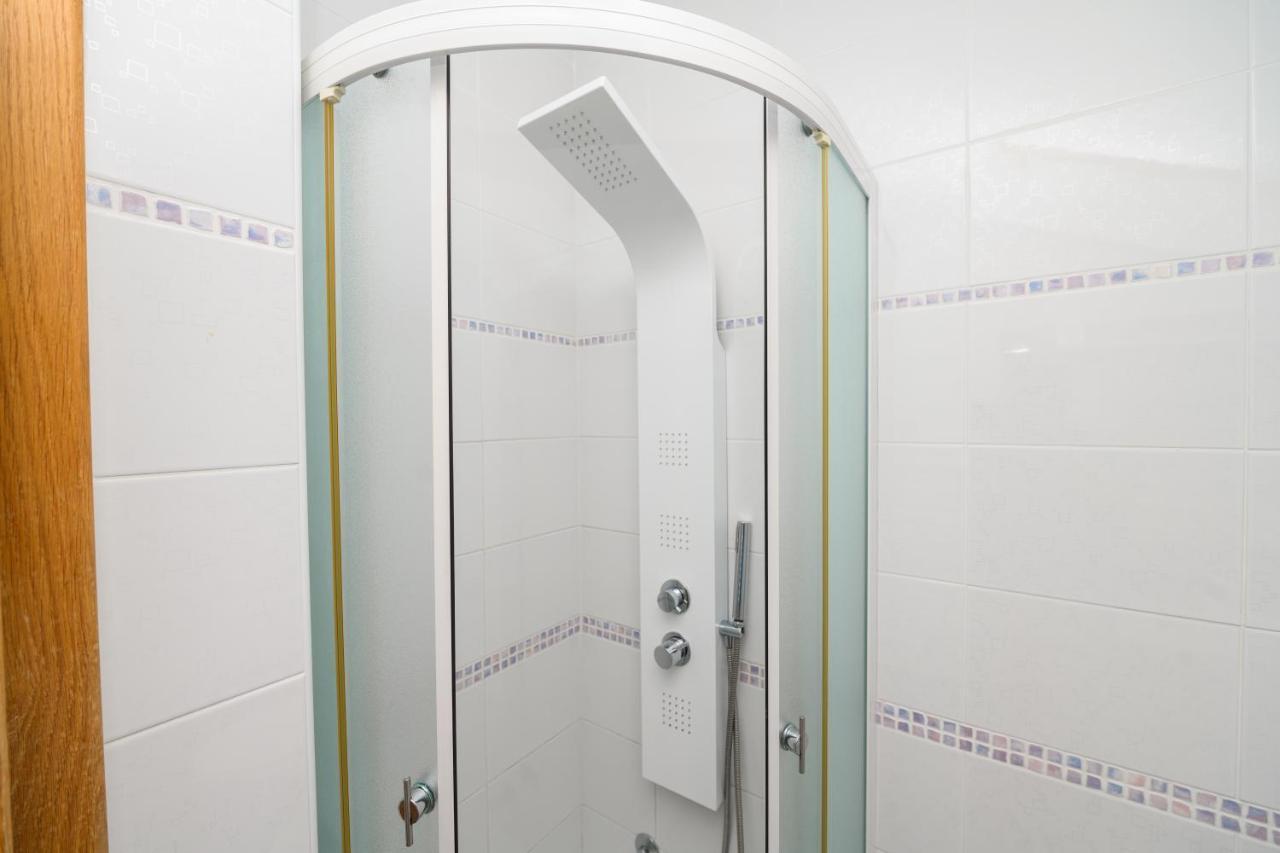 Apartmani Loreta Mali Losinj Luaran gambar