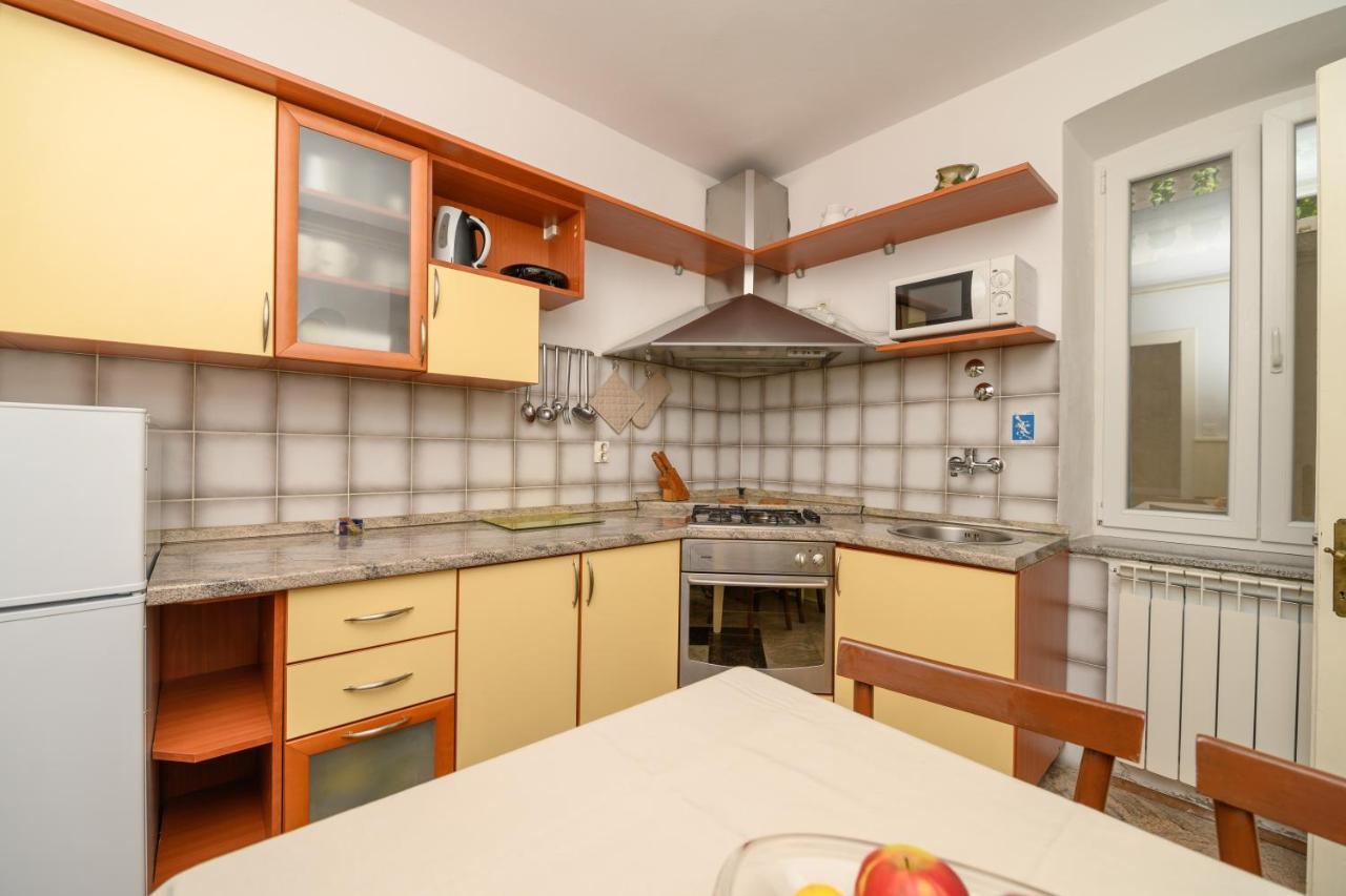Apartmani Loreta Mali Losinj Luaran gambar