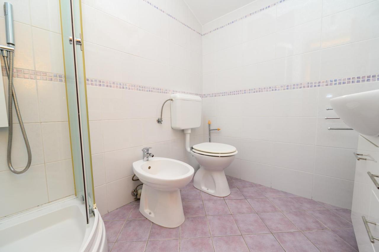 Apartmani Loreta Mali Losinj Luaran gambar