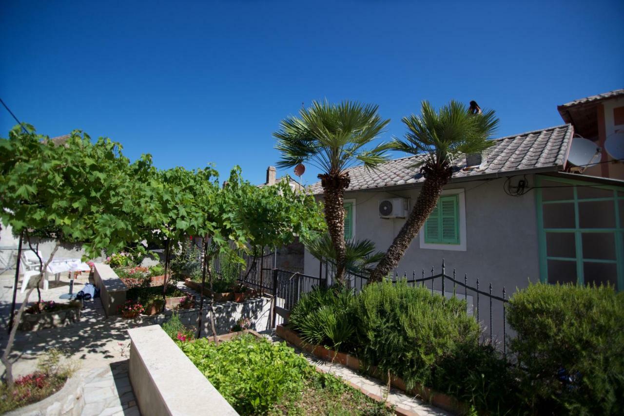 Apartmani Loreta Mali Losinj Luaran gambar